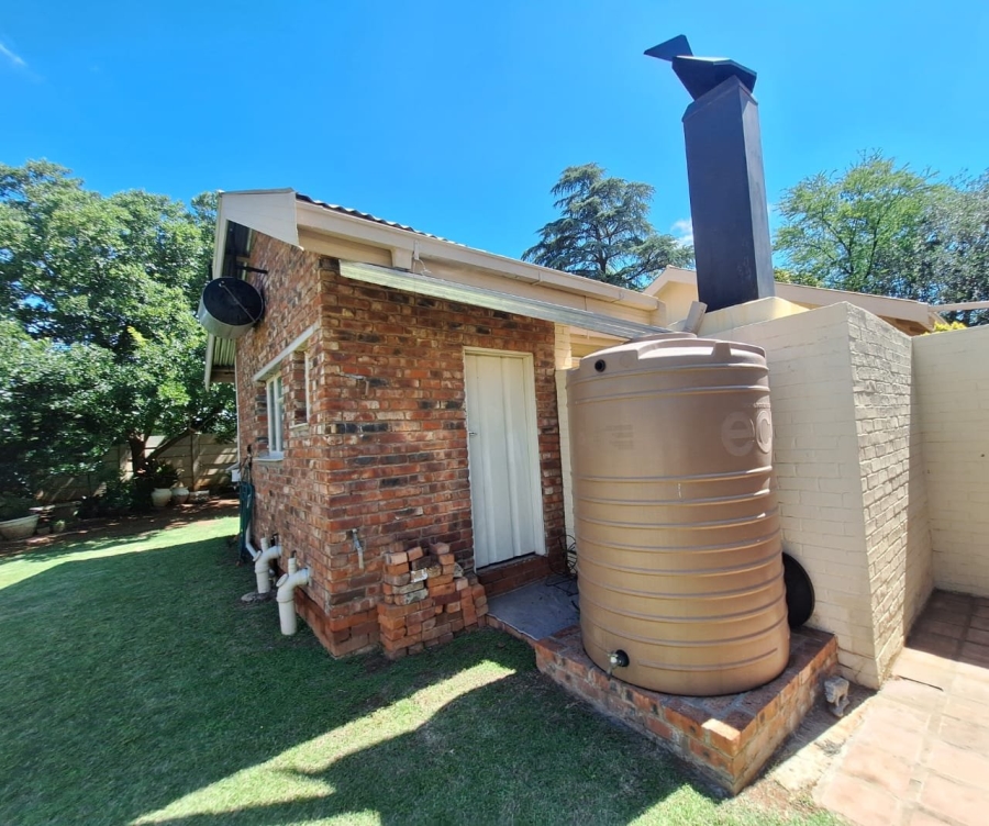 5 Bedroom Property for Sale in Fichardt Park Free State